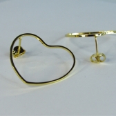 Brinco Médio com Coração Vazado Horizontal Banhado em Ouro 18k - Dourado